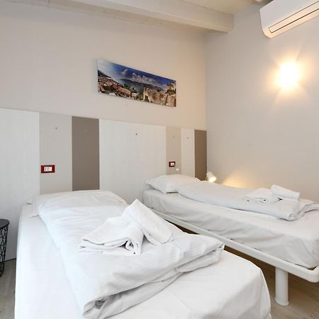 Villa Gardaliva 2 Manerba del Garda Esterno foto